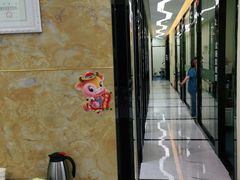 -雅致口腔门诊部(五羊邨地铁店)