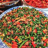人均50+重庆最帅江湖菜｜肥肠鸡和小龙虾双王炸！