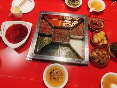 -巴九门老火锅(来福士打望店)