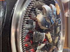 -围炉肉舍•炭烤活鳗•丹东海鲜烤肉(步行街店)