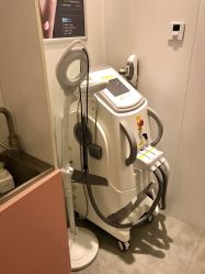 -LESSMORE科技头皮理容中心