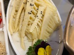 鸡汁竹笋-烹然四季椰子鸡火锅(团结湖总店)