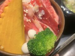 -山川小町·极番烧肉(新地假日广场店)