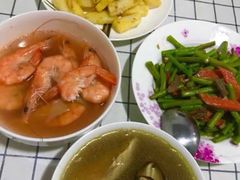 -爱的果实月嫂育婴师(世纪东方店)
