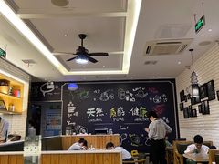 -茶港·点心·啫啫煲(范湖万达广场店)