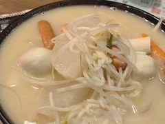 -肥汁米蘭香港米线(定西路店)