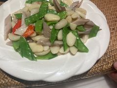 荷塘月色-梁家大院•农家菜(昆山会展中心店)