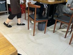 -黄阿姨锅贴大王(万航渡路店)