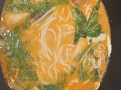 -银米·云南传统过桥米线(双廊黑金冠店)