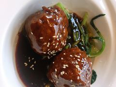 红烧特色狮子头-简小姐·上海餐厅(长城大厦店)