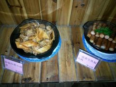 -红栌温泉山庄生态美食餐厅