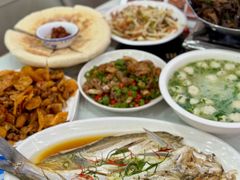 -丹水桥地锅鱼·翘嘴鲌·地方特色全鱼宴(丹江口大坝店)