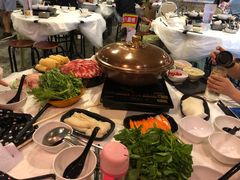 -鲜入围煮花胶鸡海鲜火锅