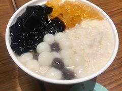 桃胶桑葚双皮奶-糖纸甜品(恒一广场店)