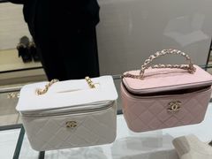 -Chanel(德基广场店)