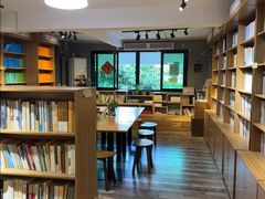 -晓风书屋(大学路店)