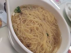 -新大咀港式茶餐厅(宝山万达店)