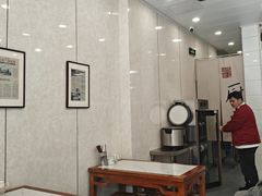 -老西白点心店
