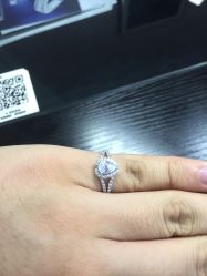 -威德钻石-克拉钻大本营(南京东路店)