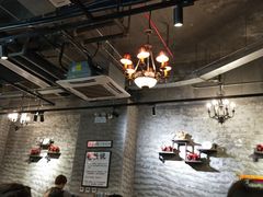 大堂-巴四老城区炭火蛙锅(张江店)