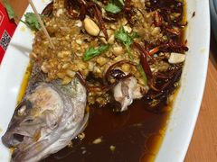 蒜爆鱼-杨氏青龙虾·羊蝎子(托乐嘉店)