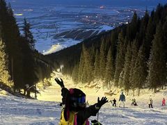 -丝绸之路山地度假区滑雪场