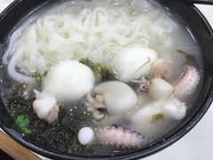 紫菜墨三鲜粉-文辉墨鱼丸大王(铜锣湾渣甸街总店)