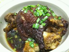 -老码头黑皮肘子锅包肉(赣水路店)