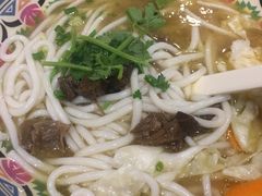 -鑫花溪牛肉米粉(人民广场店)