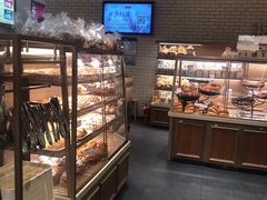 面包甜点陈列柜-山崎面包(静安久光店)