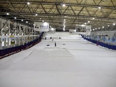 -乔波室内滑雪场