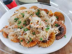 蒜蓉粉丝蒸扇贝-明记海鲜大排档(巽寮湾店)