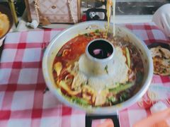 -碰湘地·鲜切牛肉麻辣烫(新世纪家园店)