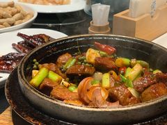 石锅花椒牛小排-荣小馆(温州智慧谷店)