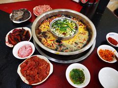 鸳鸯锅底-储奇门鳝鱼火锅(总店)