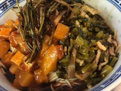 葱油拌面辣酱咸菜-大时代美食面馆