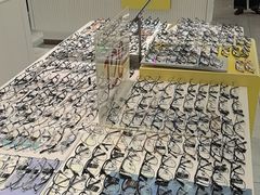 -J-Optical佳视明眼镜·蔡司视觉(青岛金茂览秀城店)