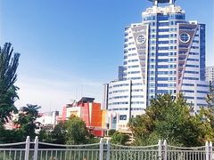 -新华百货CC Park购物广场