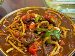 -吐尔逊拌面美食