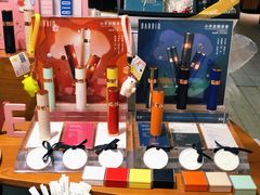 -LOL原创生活概念店(K11购物艺术中心店)