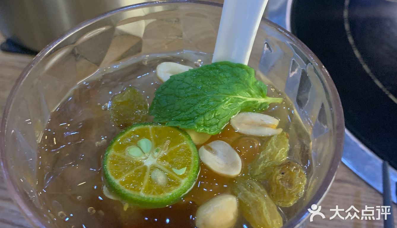 好久没吃酸菜鱼了 今天一点下来 已经没什么人