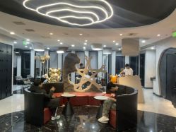 -TOP HAIR SALON