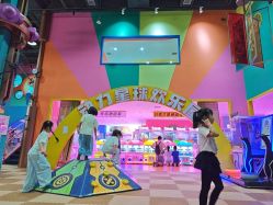 -欧酷世界动力星球(王府井奥莱UP TOWN店)