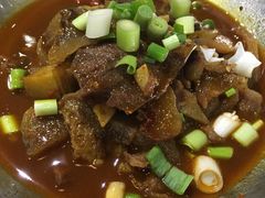 铁锅带皮牛肉-常株潭湖南菜(水木丹华店)