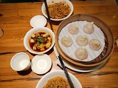 -诚铭记·虾仁汤包·成都小吃(融创店)