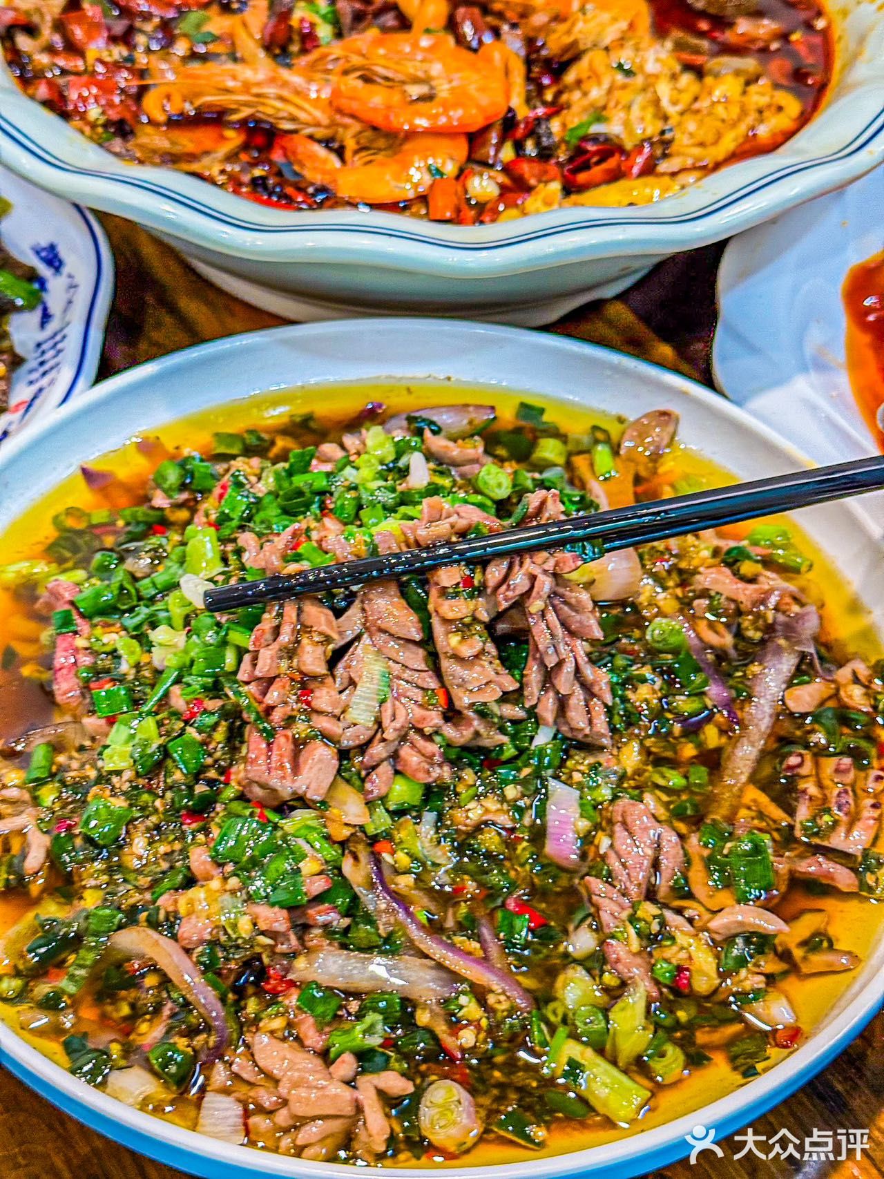 解放碑藏着一家性价比天花板——月半！不管你是本地干饭人