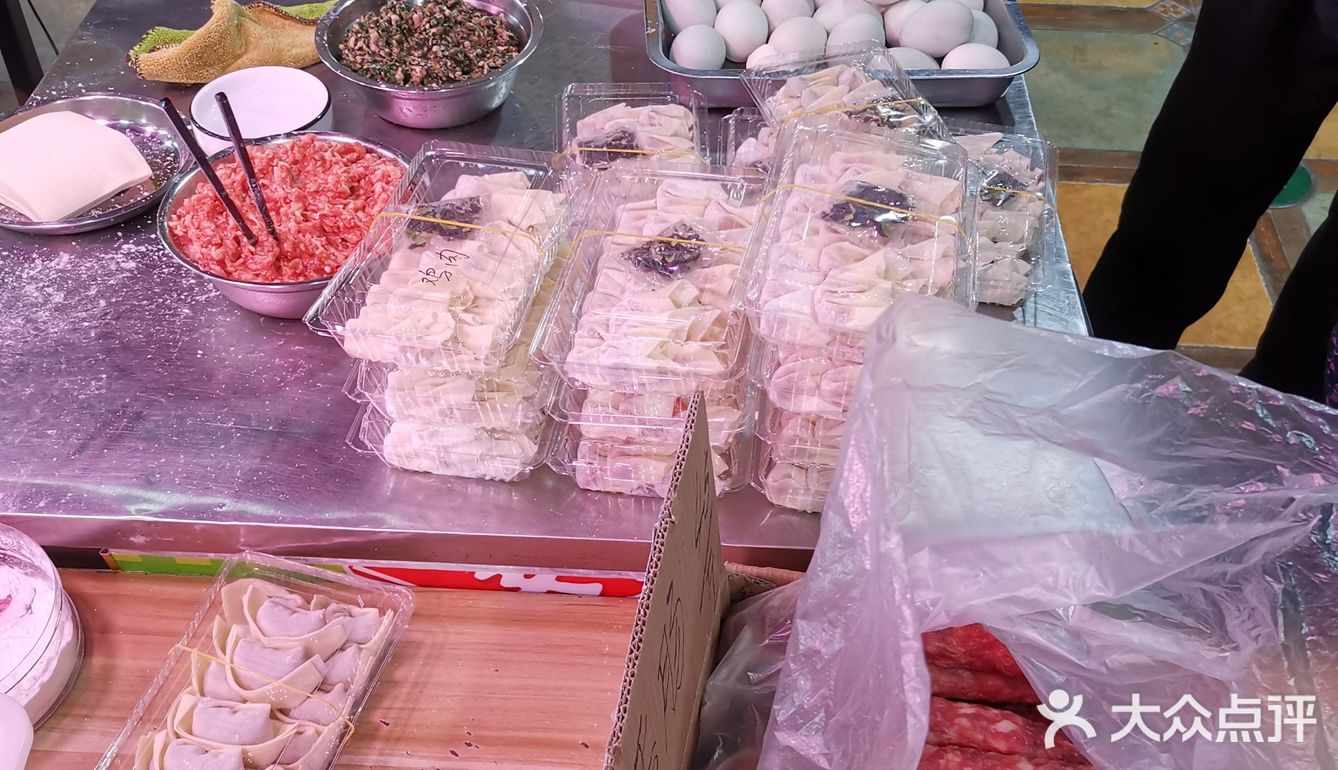 二楼是蔬菜，豆制品，水果等，这里品种齐全，价格公道