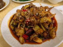 -茅屋大酒店