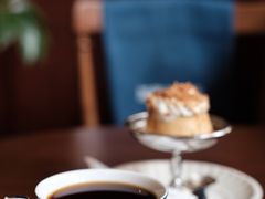 -Café Monson