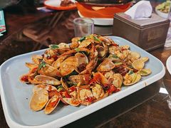 -路边边地标烧烤·川菜·小龙虾·音乐酒馆(良乡长虹店)
